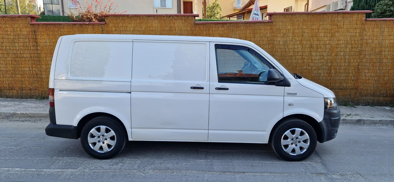 VW Transporter 2, 0TDI - изображение 3