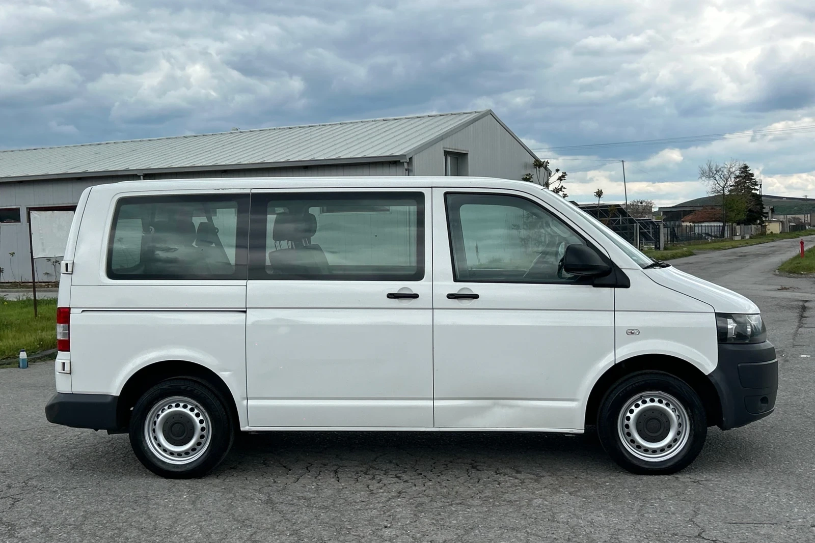 VW Transporter T5 2.0TDI 140к.с Face 8+ 1 ТОП, снимка 8 - Бусове и автобуси - 54396970