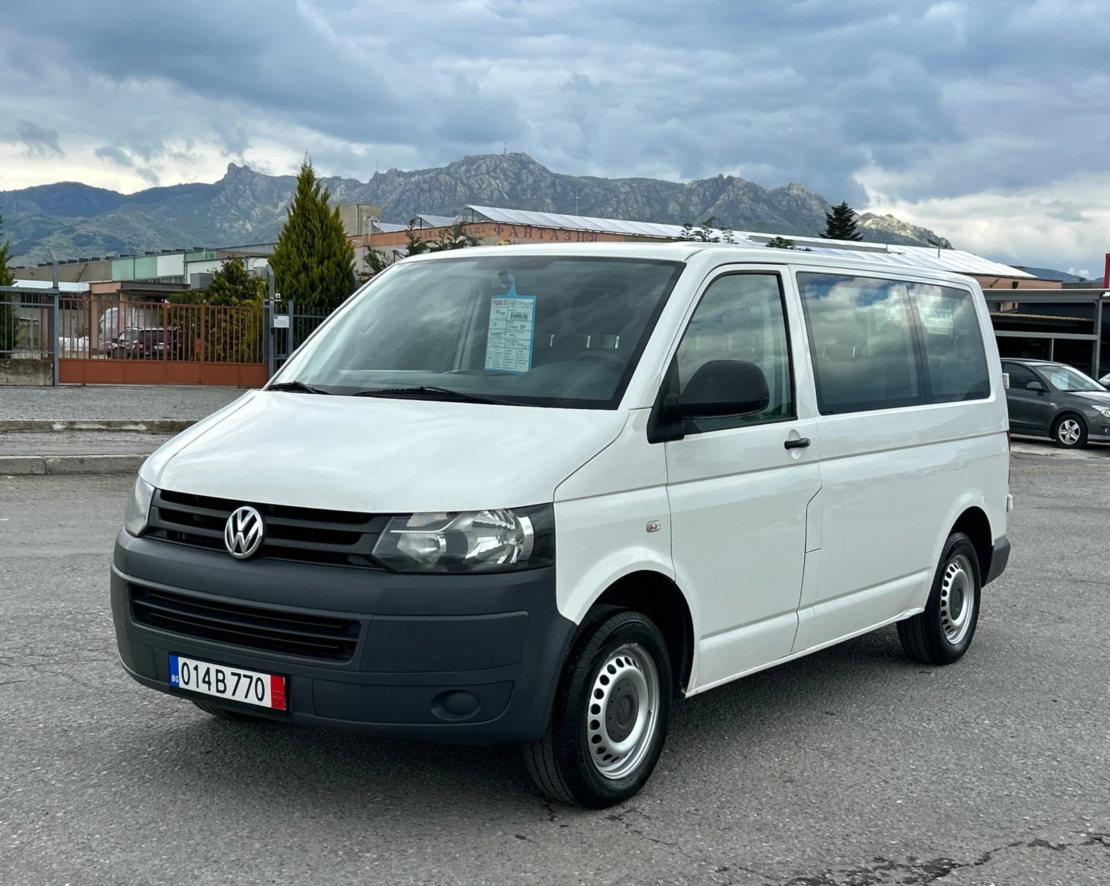 VW Transporter T5 2.0TDI 140к.с Face 8+ 1 ТОП, снимка 3 - Бусове и автобуси - 54396970