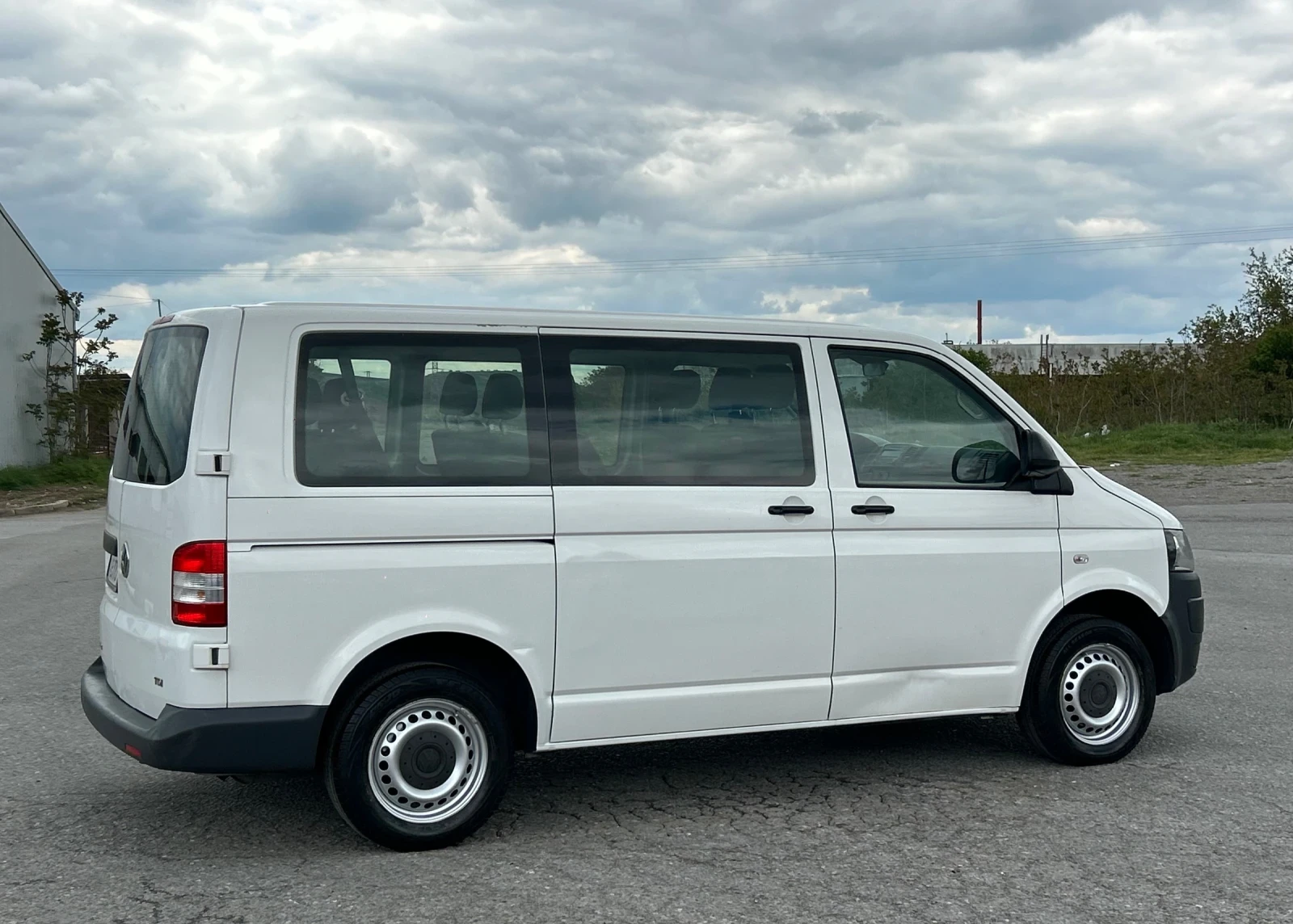 VW Transporter T5 2.0TDI 140к.с Face 8+ 1 ТОП, снимка 9 - Бусове и автобуси - 54396970