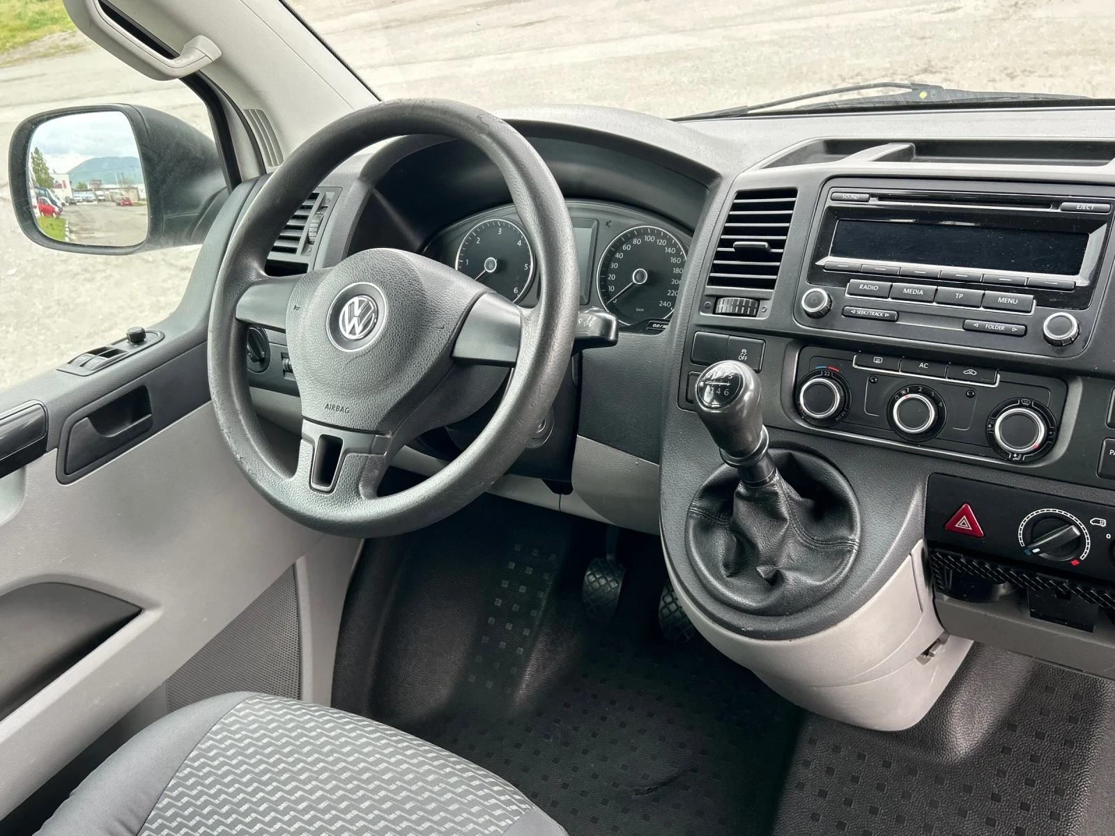 VW Transporter T5 2.0TDI 140к.с Face 8+ 1 ТОП, снимка 15 - Бусове и автобуси - 54396970
