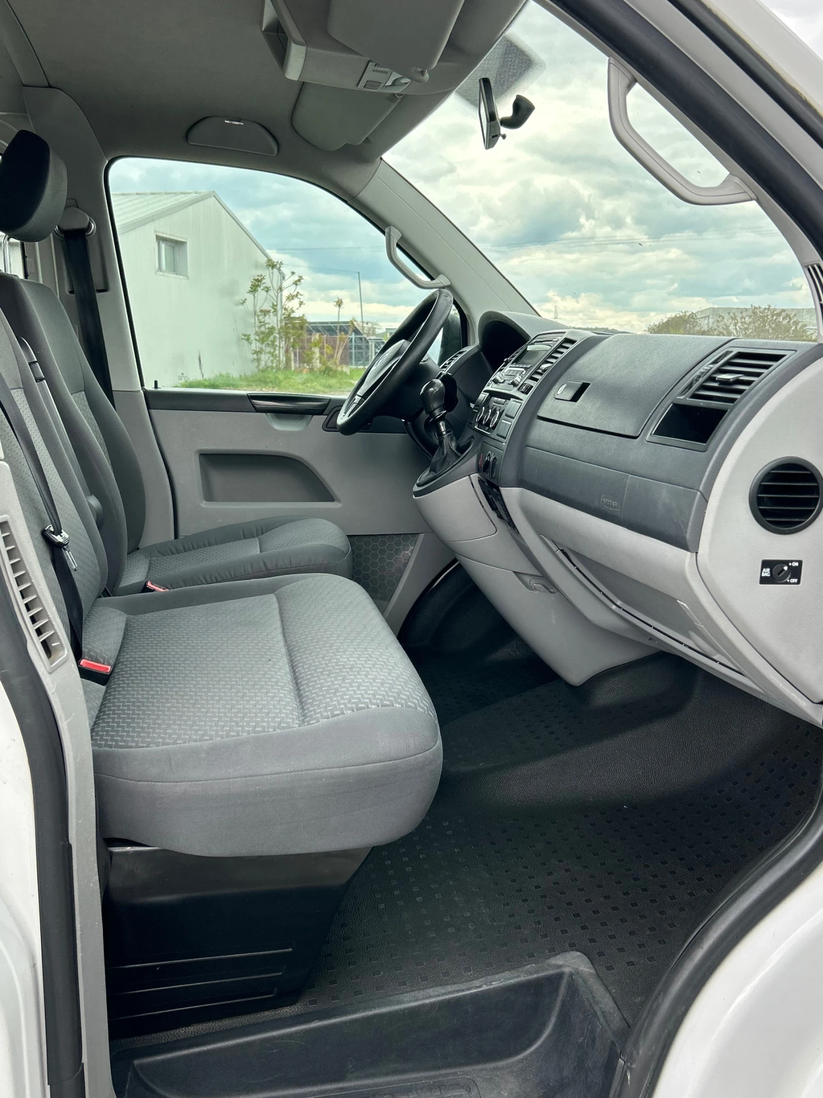 VW Transporter T5 2.0TDI 140к.с Face 8+ 1 ТОП, снимка 14 - Бусове и автобуси - 54396970