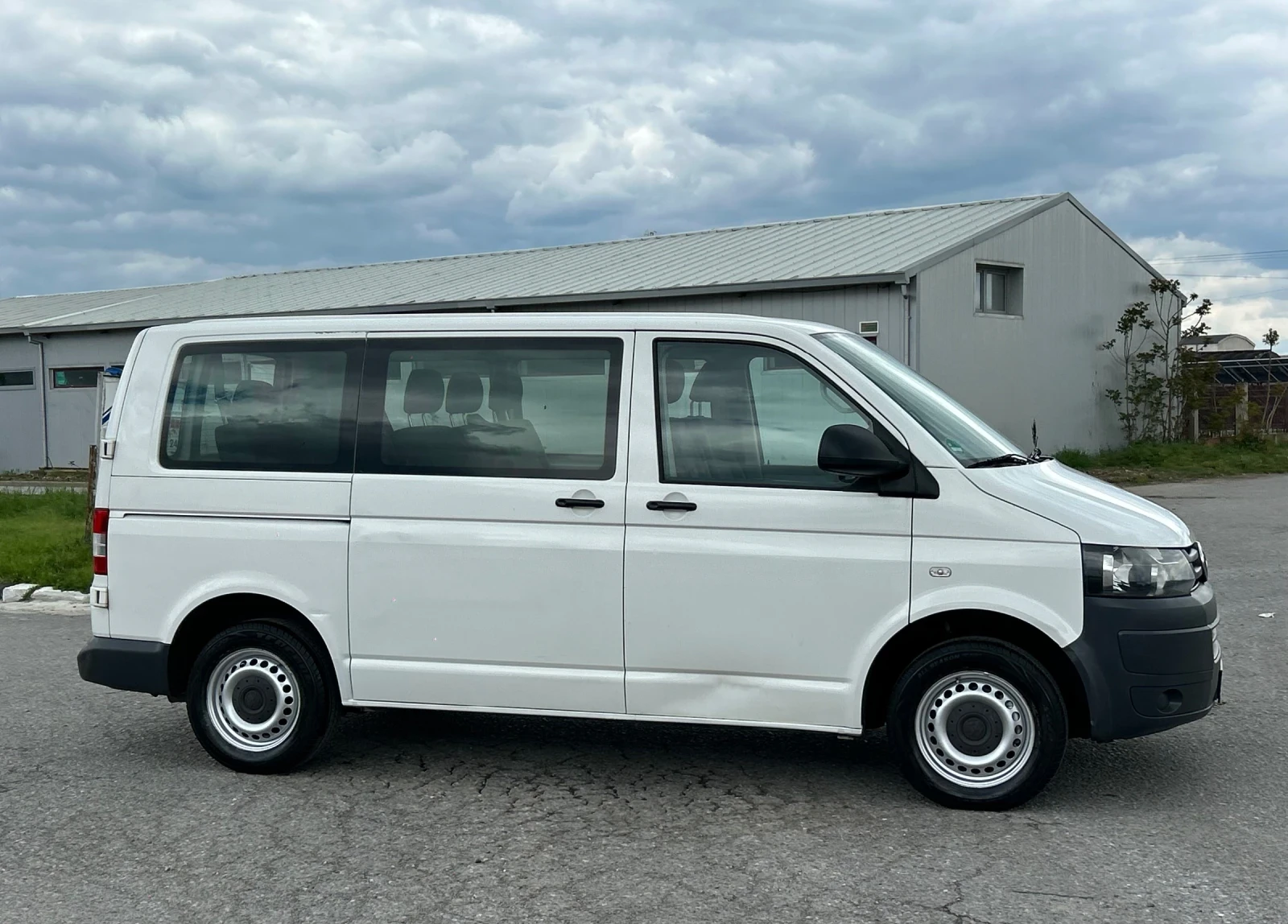 VW Transporter T5 2.0TDI 140к.с Face 8+ 1 ТОП, снимка 7 - Бусове и автобуси - 54396970