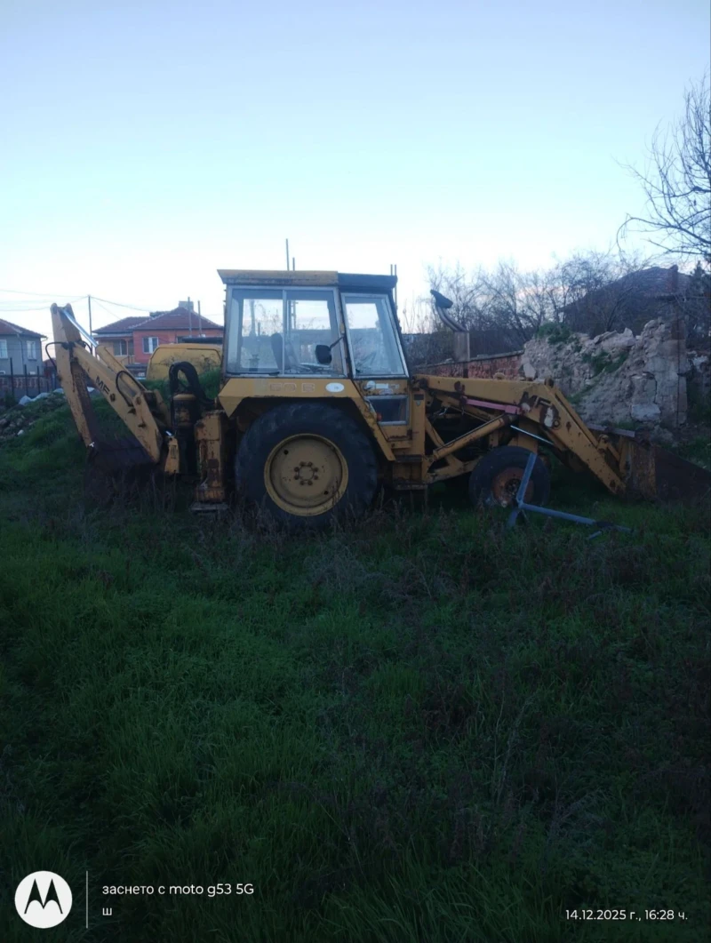Багер Друга марка Massey-ferguson GmbH