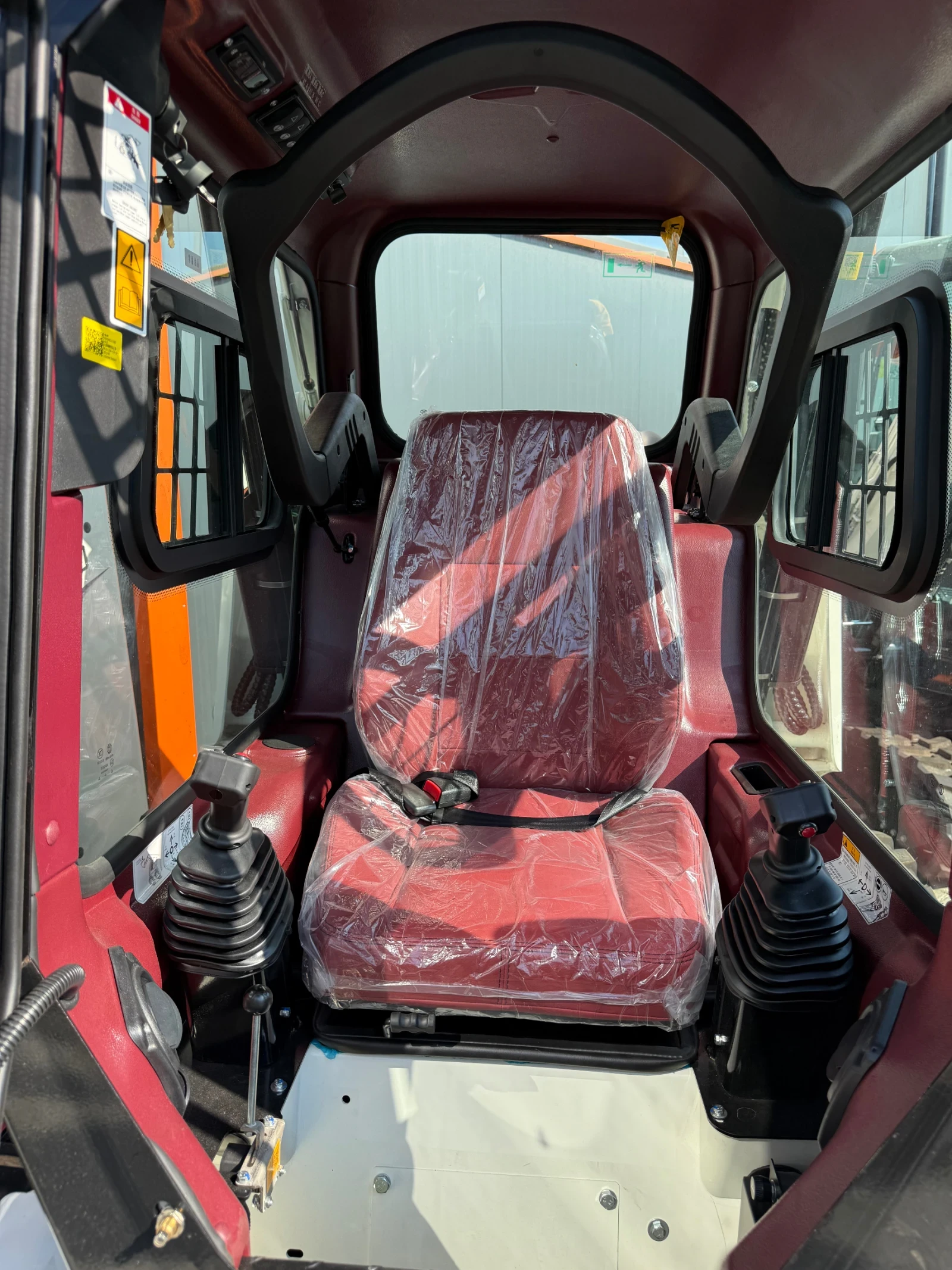 Мини челни товарачи Kubota BECKER BSS-1300 - изображение 7