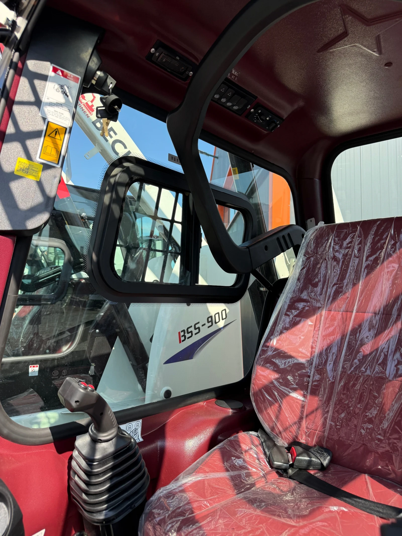 Мини челни товарачи Kubota BECKER BSS-1300 - изображение 8