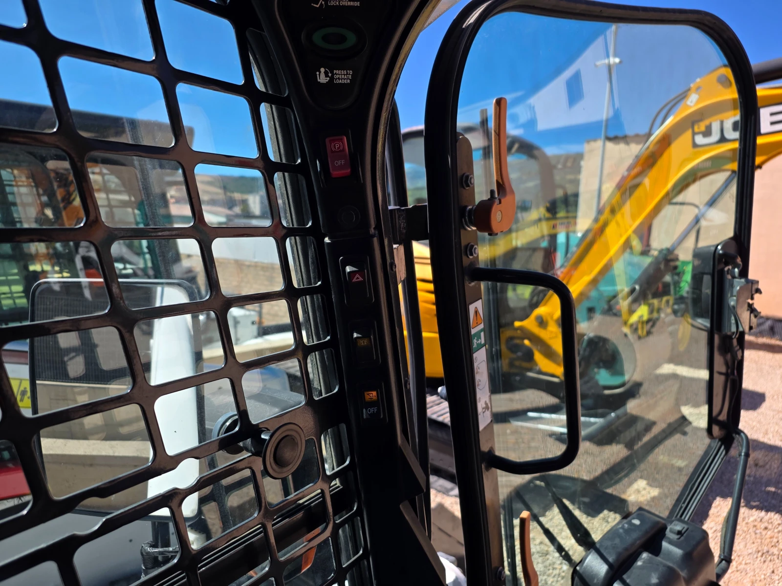 Мини челни товарачи Bobcat  Т650-HF-КЛИМАТИК, снимка 11 - Индустриална техника - 56214682