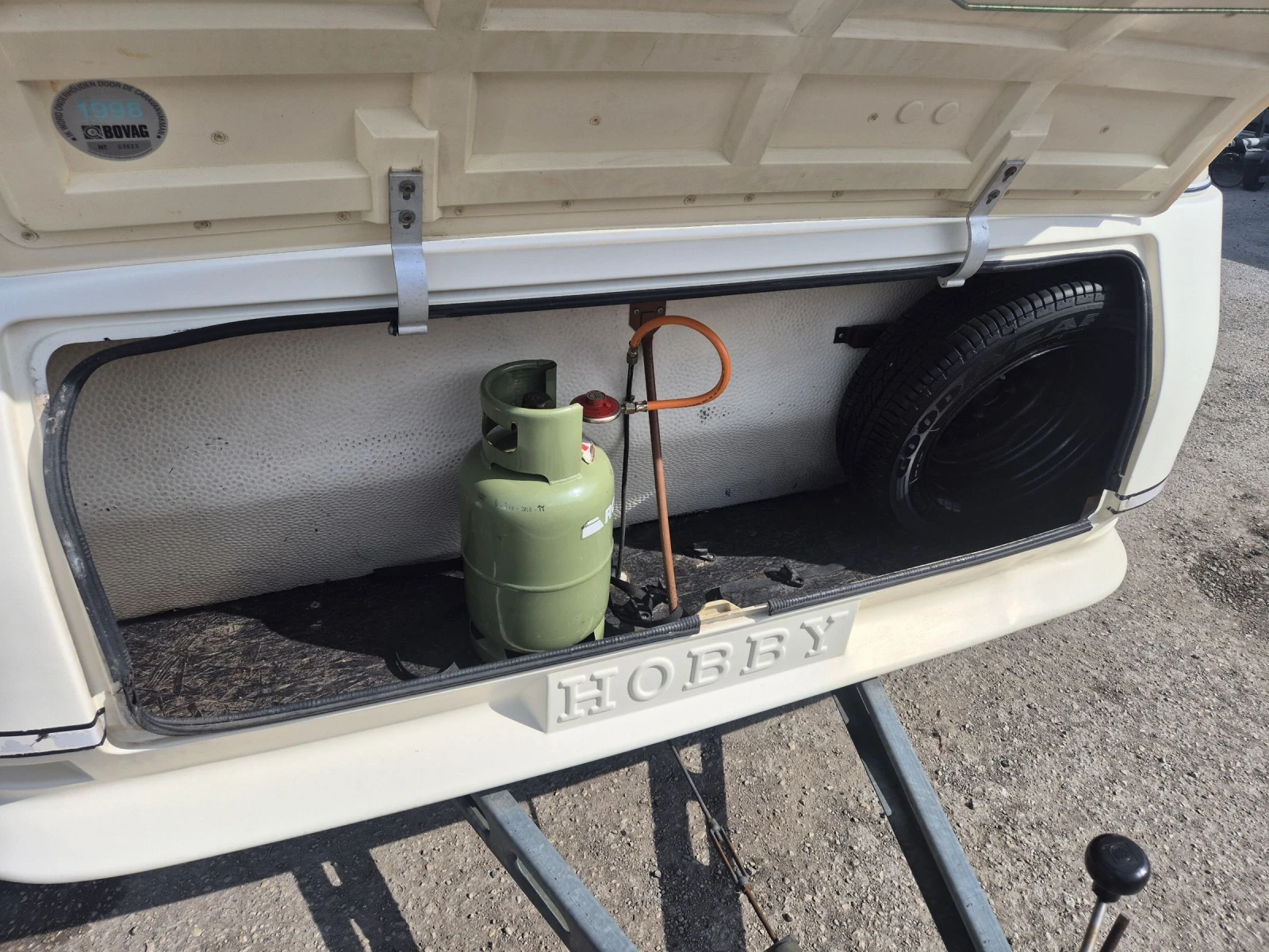 Каравана Hobby WC БАНЯ ФОРСЕЛТ , снимка 4 - Каравани и кемпери - 53894291