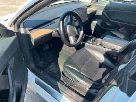Tesla Model 3 Standard Range Plus CARFAX    | Mobile.bg    6
