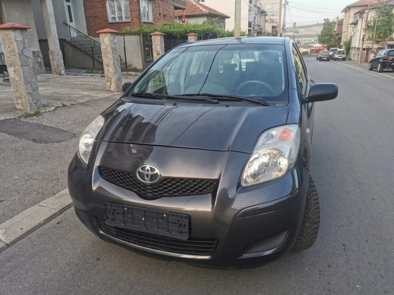 Toyota Yaris 1.0Vvt-i, снимка 4 - Автомобили и джипове - 47370760