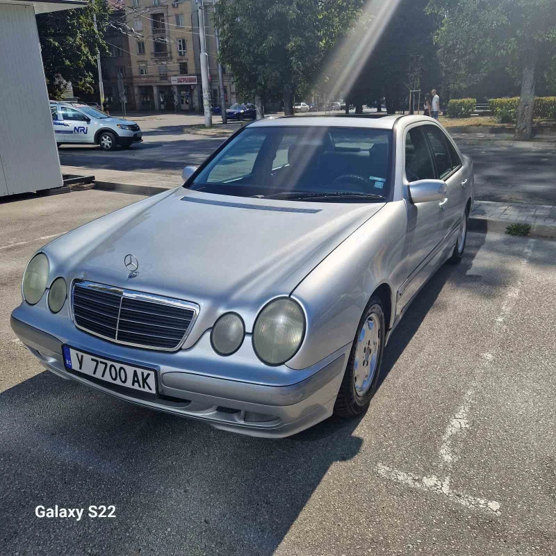 Mercedes-Benz E 200 бензин-газ(метан), снимка 3 - Автомобили и джипове - 47437050