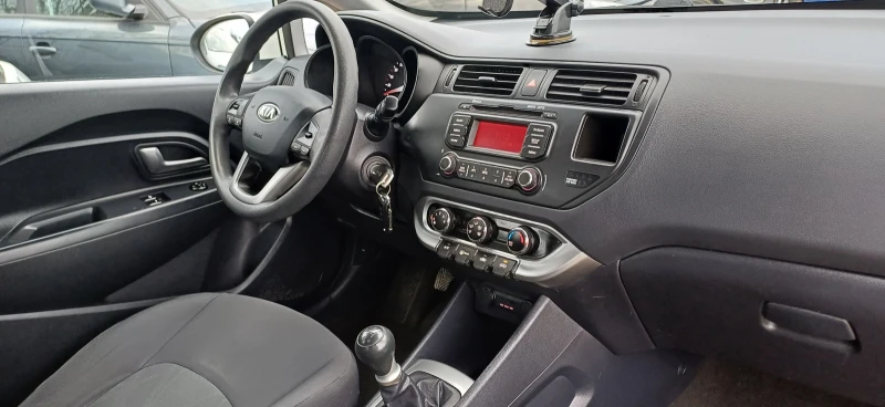 Kia Rio, снимка 12 - Автомобили и джипове - 48787989