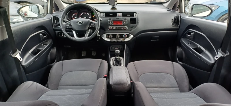 Kia Rio, снимка 10 - Автомобили и джипове - 48787989