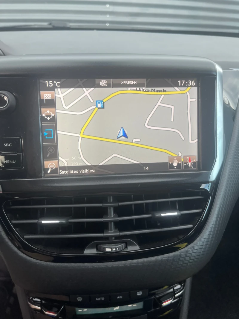 Peugeot 2008 1.2 Bluetech, снимка 10 - Автомобили и джипове - 51471015