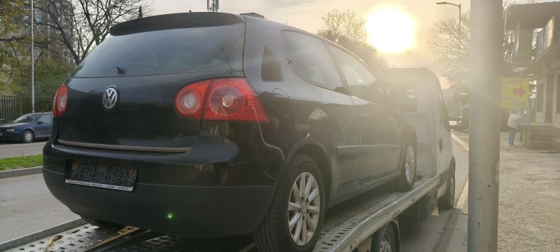 VW Golf 1.6, снимка 4 - Автомобили и джипове - 52792249