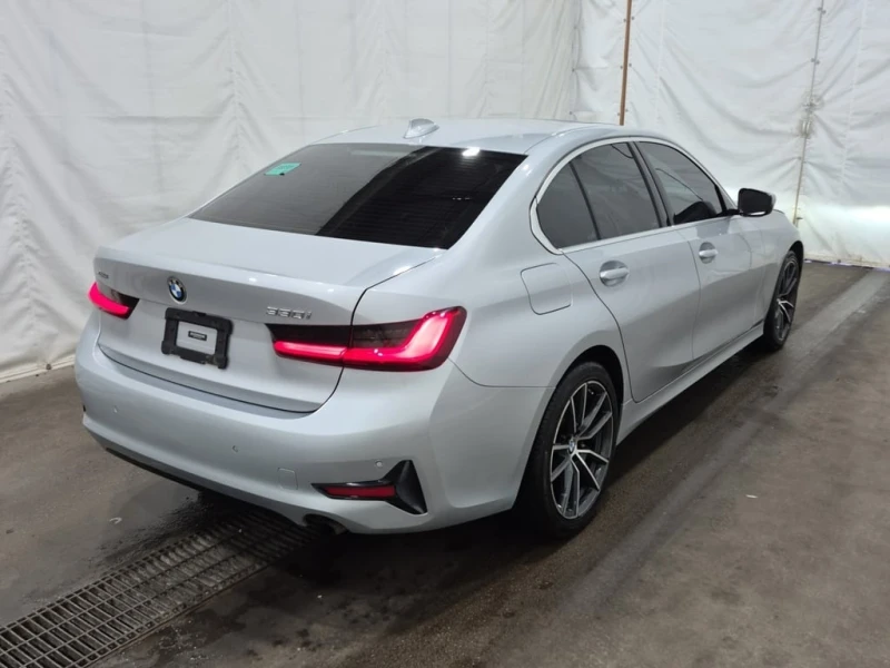 BMW 330 * 330I XDRIVE * CARFAX * БЕЗ ПЪРВОНАЧАЛНА ВНОСКА, снимка 3 - Автомобили и джипове - 52875300