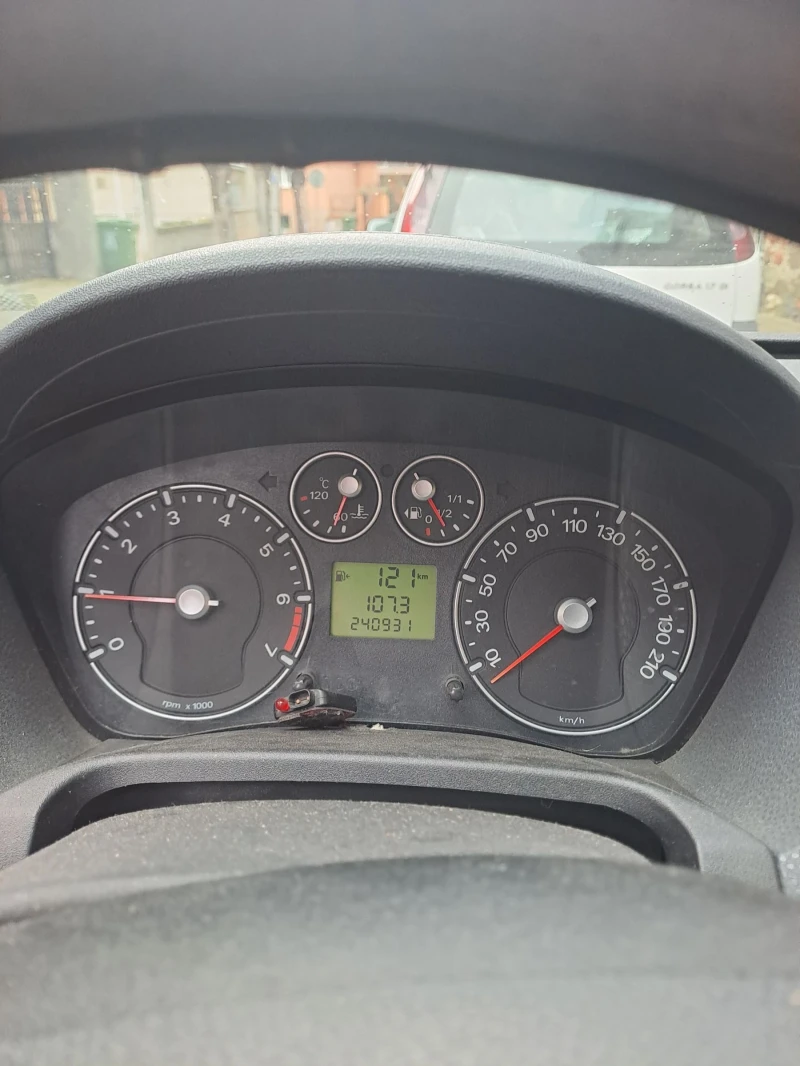 Ford Fiesta, снимка 7 - Автомобили и джипове - 53034840