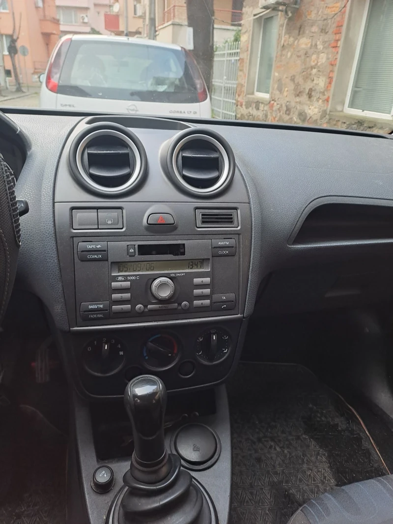 Ford Fiesta, снимка 8 - Автомобили и джипове - 53034840