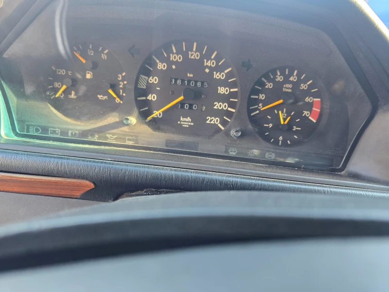 Mercedes-Benz 124 200 TE CLIMA, снимка 11 - Автомобили и джипове - 53113696