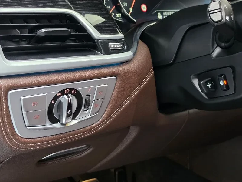 BMW 730 D xDrive M Sports - САМО 30% АВАНС, снимка 15 - Автомобили и джипове - 55845249