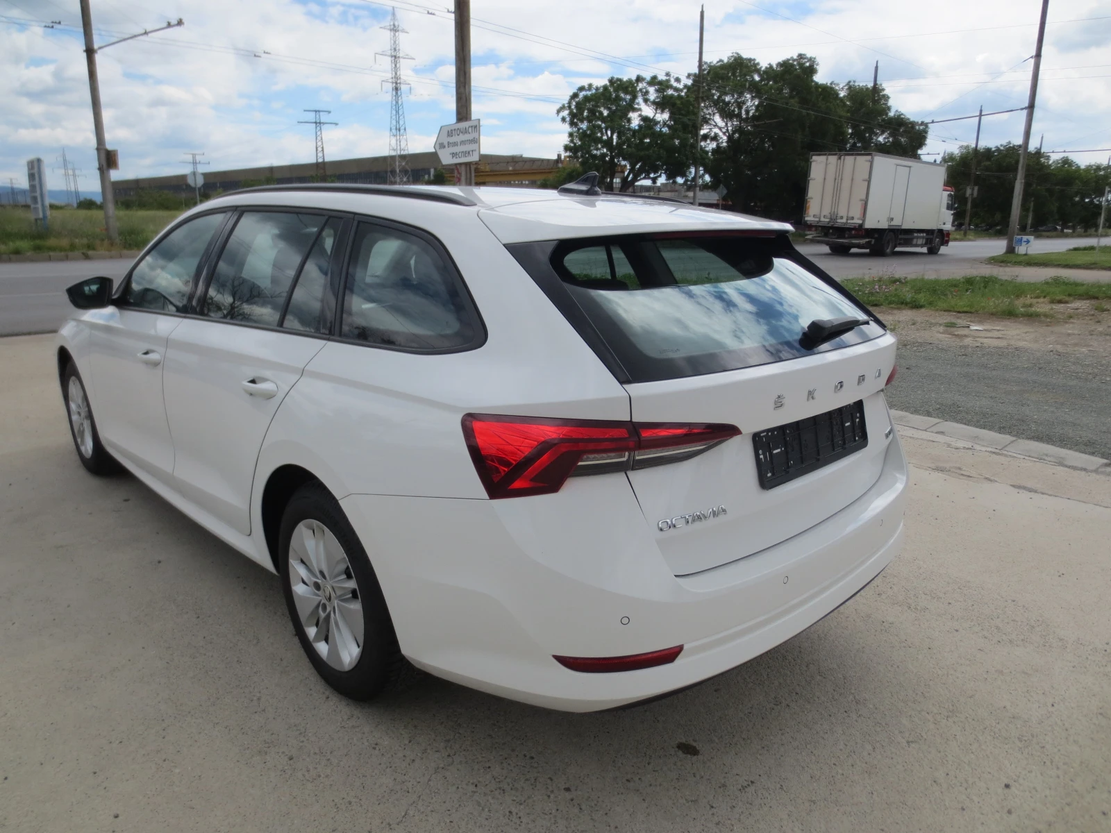 Skoda Octavia 1.5 G-TEC METAH - изображение 7