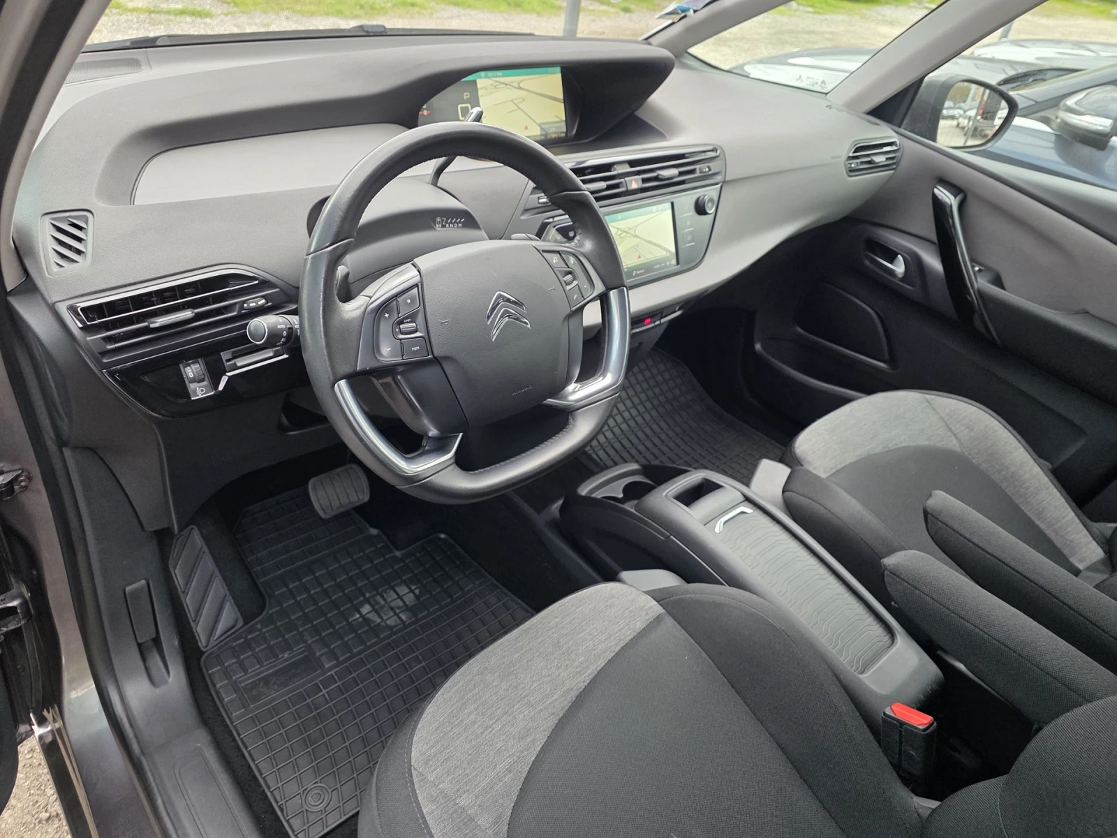Citroen Grand C4 Picasso 1.2 e-THP Business - изображение 7