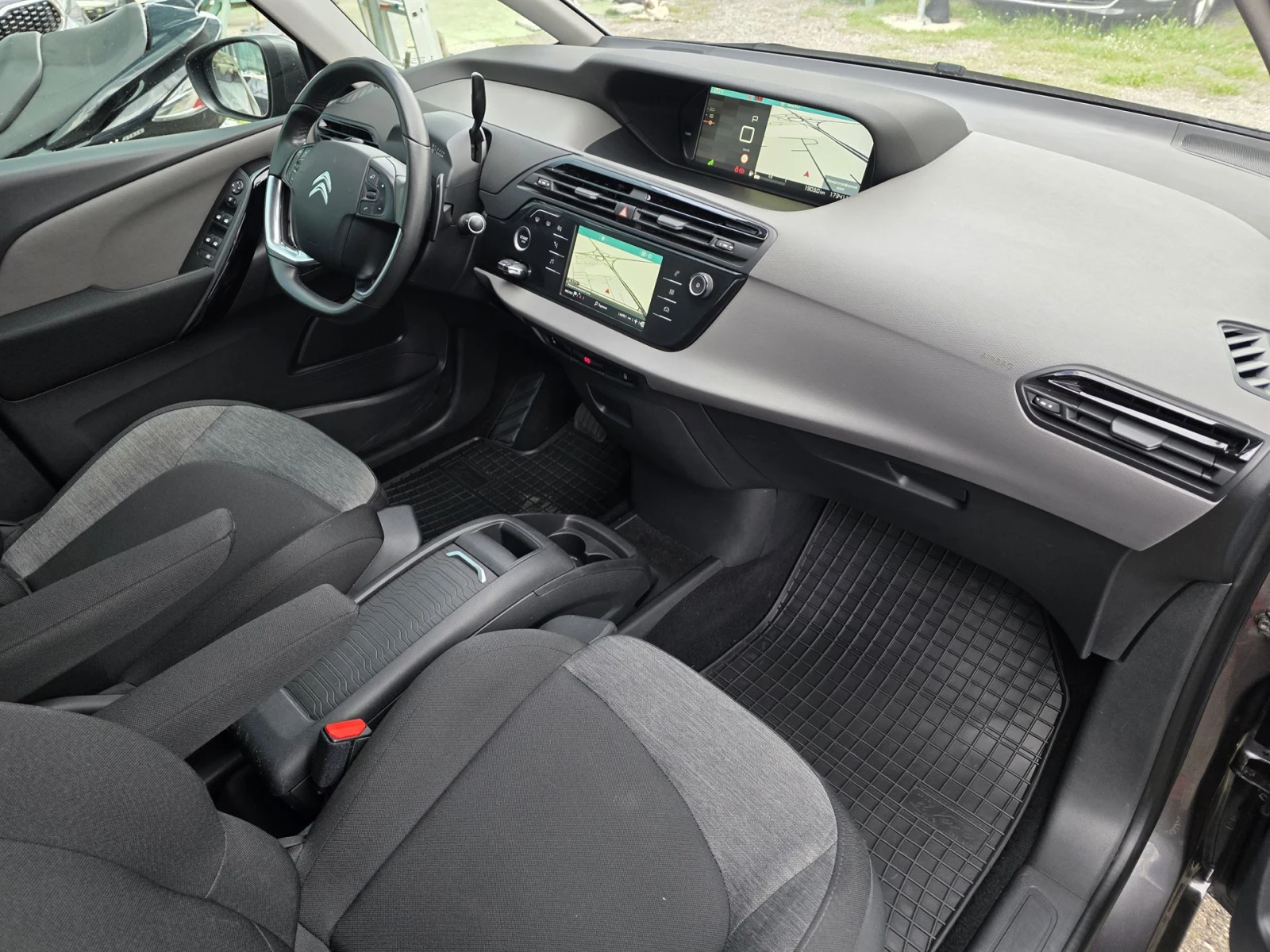 Citroen Grand C4 Picasso 1.2 e-THP Business - изображение 9