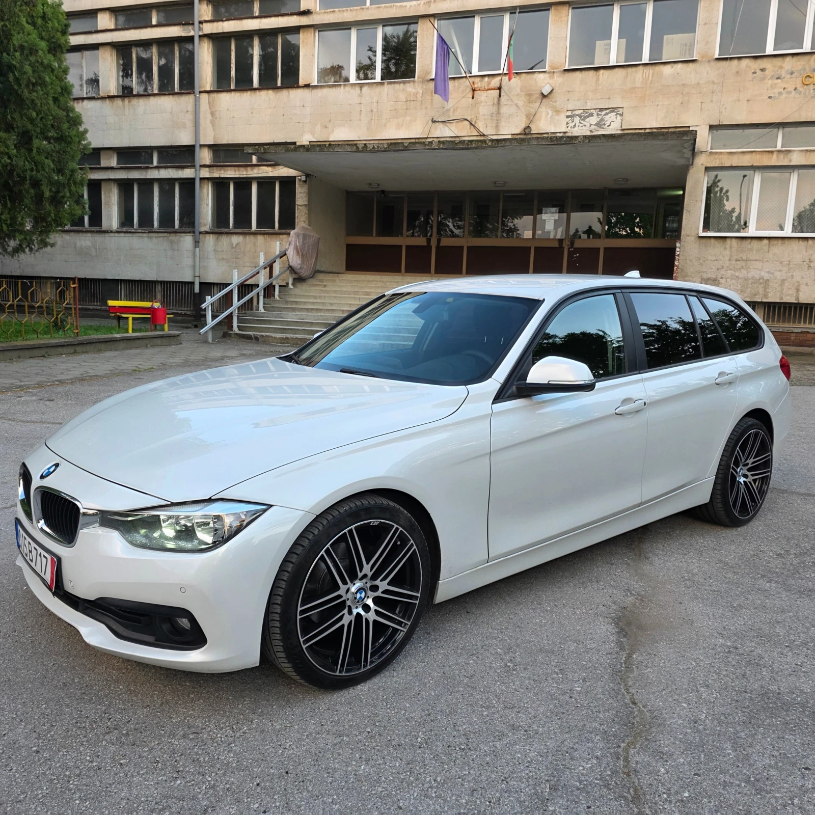 BMW 320 2.0d LED NAVI PERLA | Mobile.bg   15