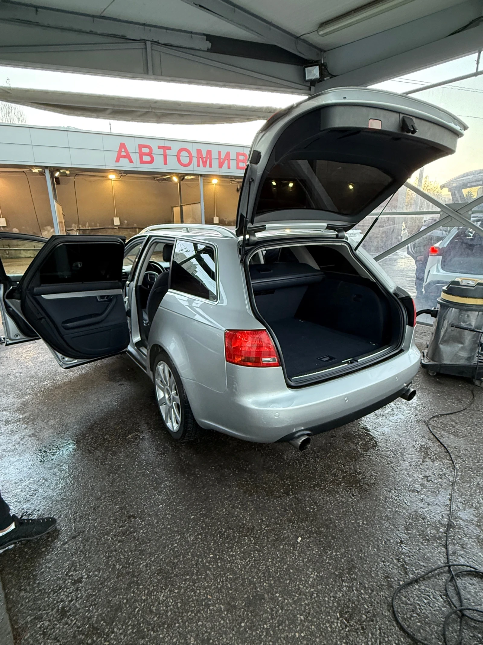 Audi A4 3.2FSI QUATTRO F1 - изображение 10