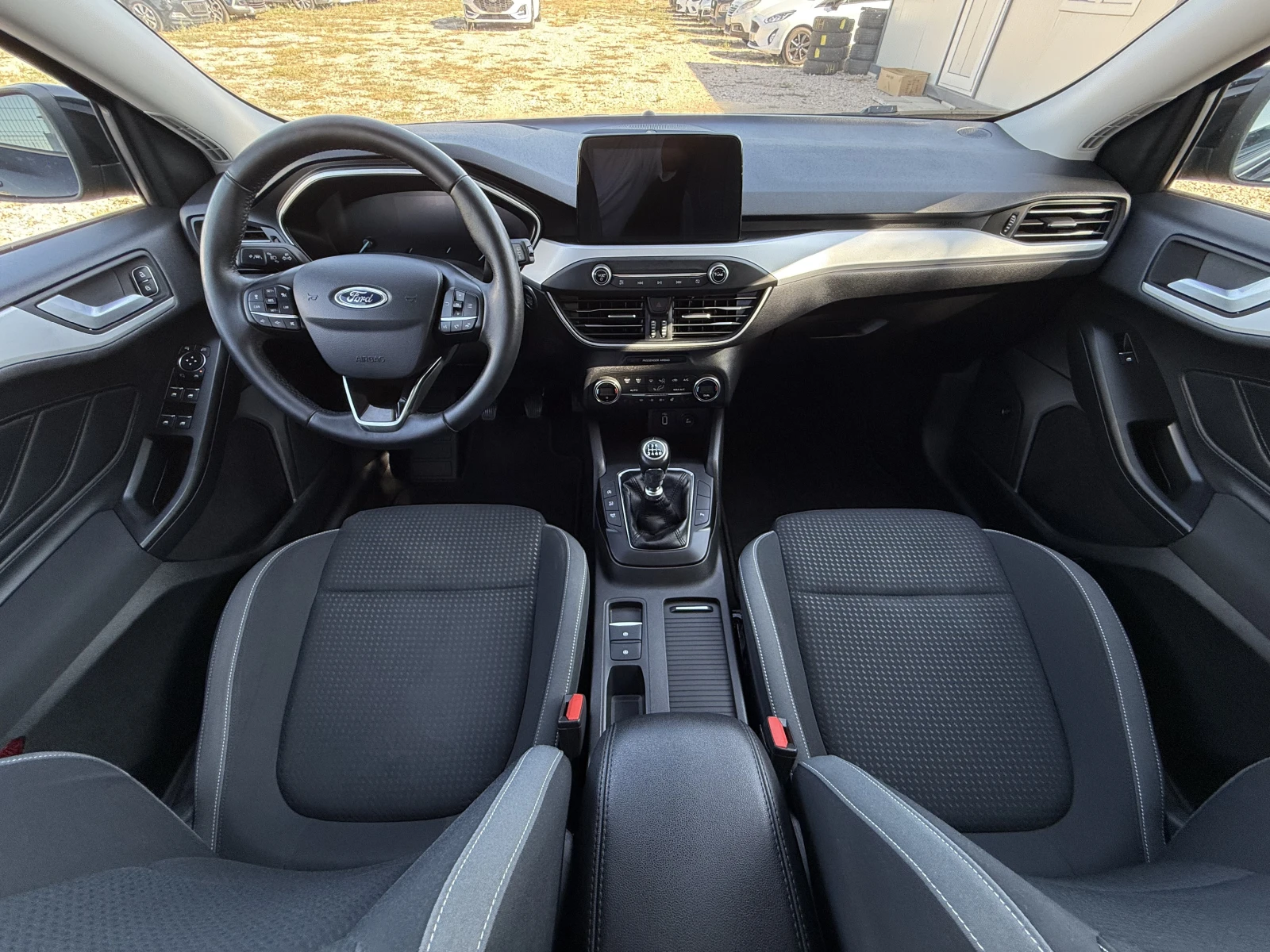 Ford Focus 1.0i/TITANIUM/NAV/LED/B&O/KEYLESS GO/SERVICE BOOK - изображение 9
