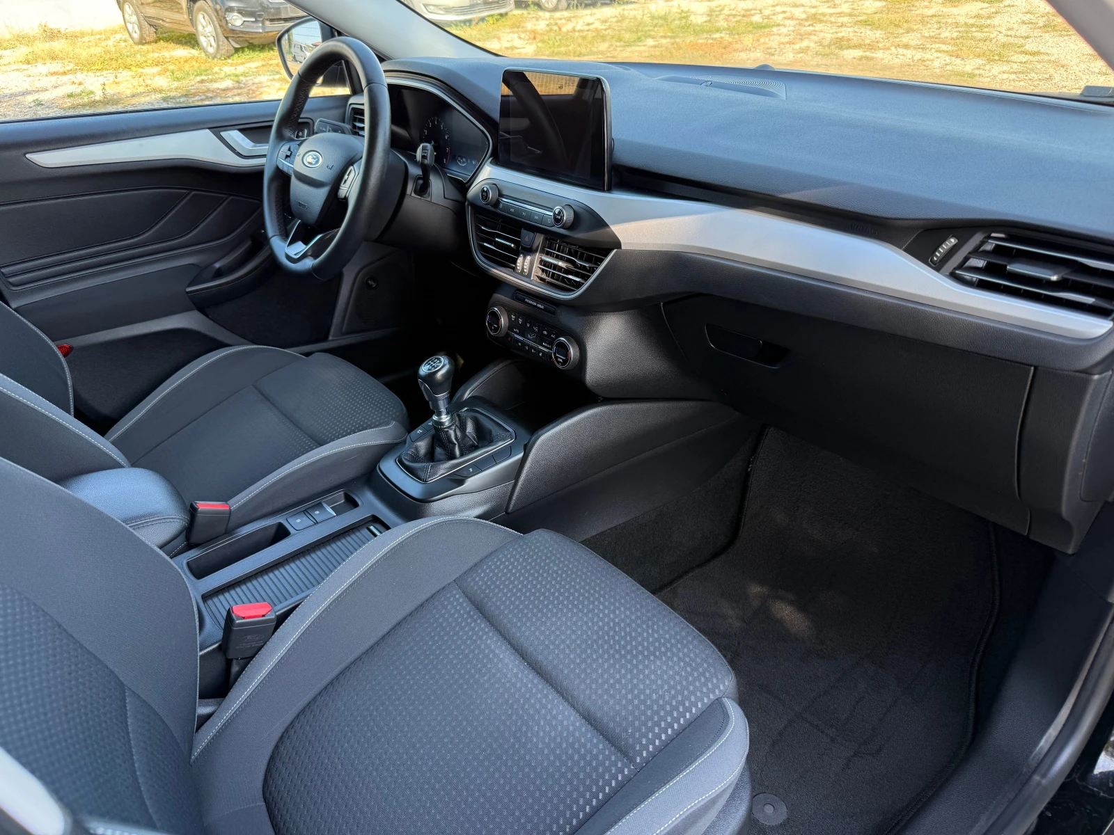 Ford Focus 1.0i/TITANIUM/NAV/LED/B&O/KEYLESS GO/SERVICE BOOK | Mobile.bg   13