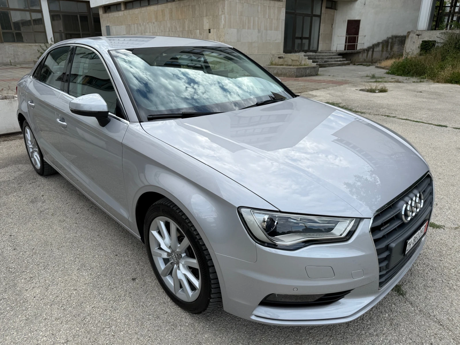 Audi A3 1.8 TFSi / AUTOMATIC / QUATTRO - изображение 2
