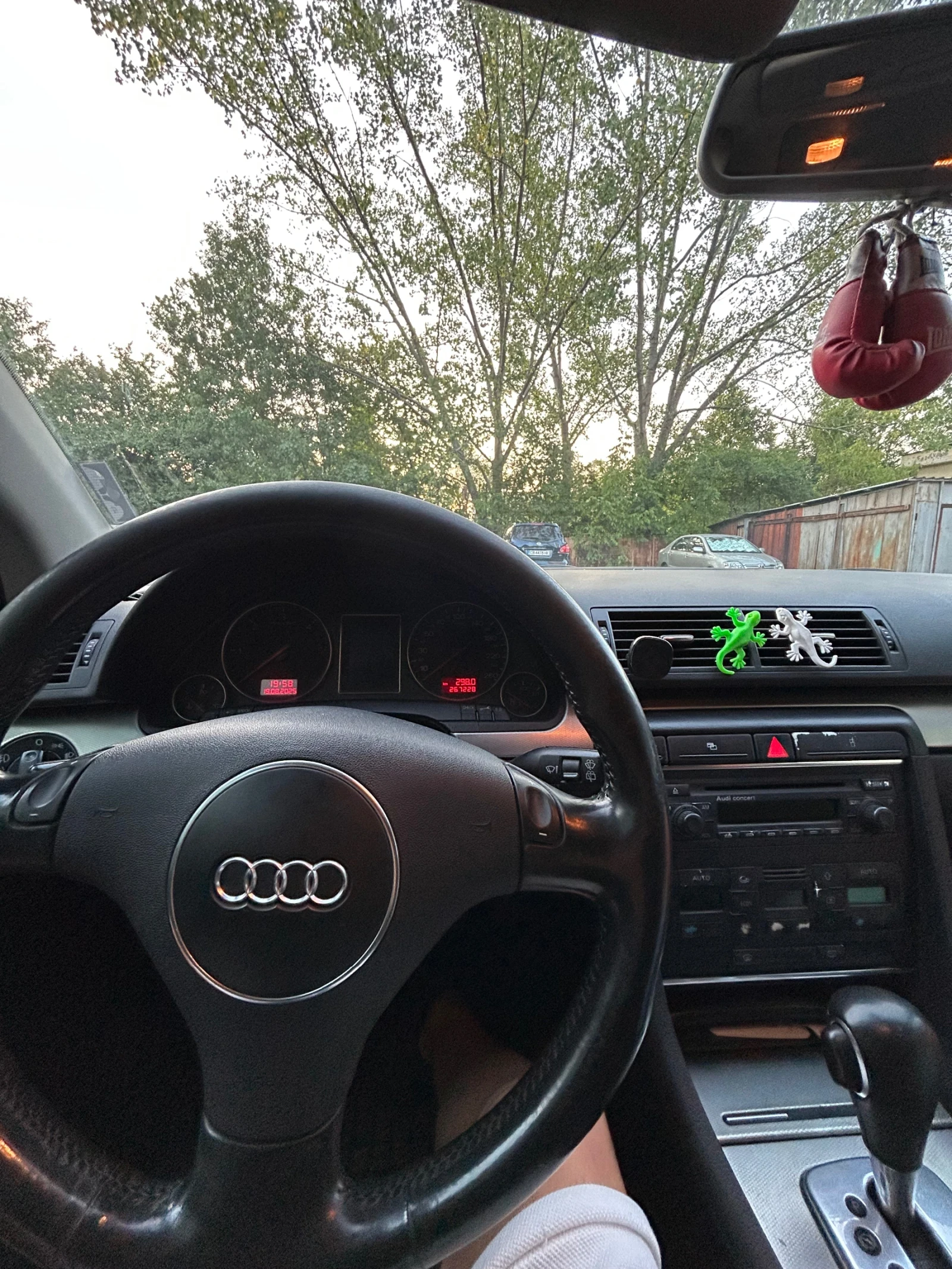 Audi A4 1.9 TDI  - изображение 6