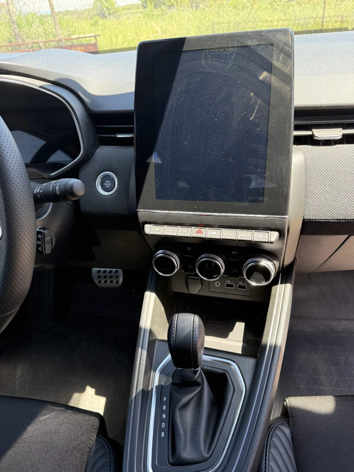 Renault Clio 1.6 E-Tech Hybrid, снимка 7 - Автомобили и джипове - 53487492