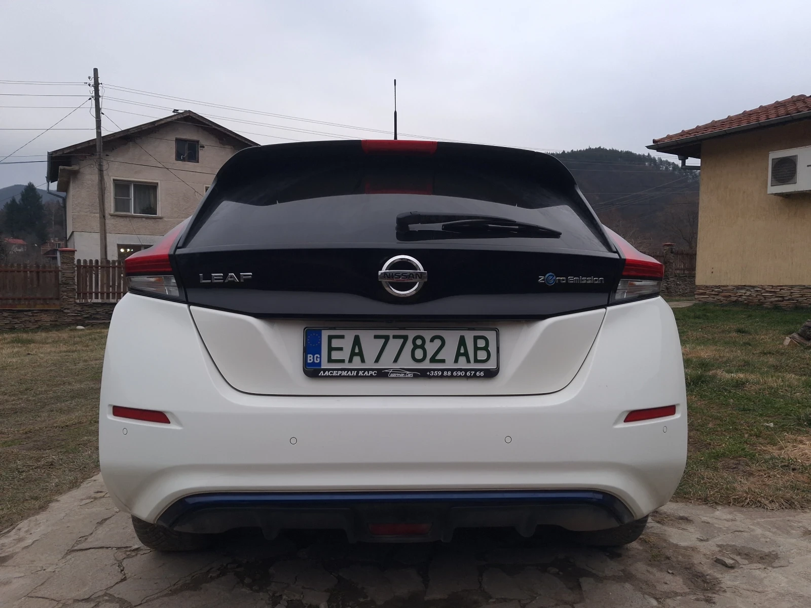 Nissan Leaf  62kW, ProPilot, OTA Update, снимка 5 - Автомобили и джипове - 53705051