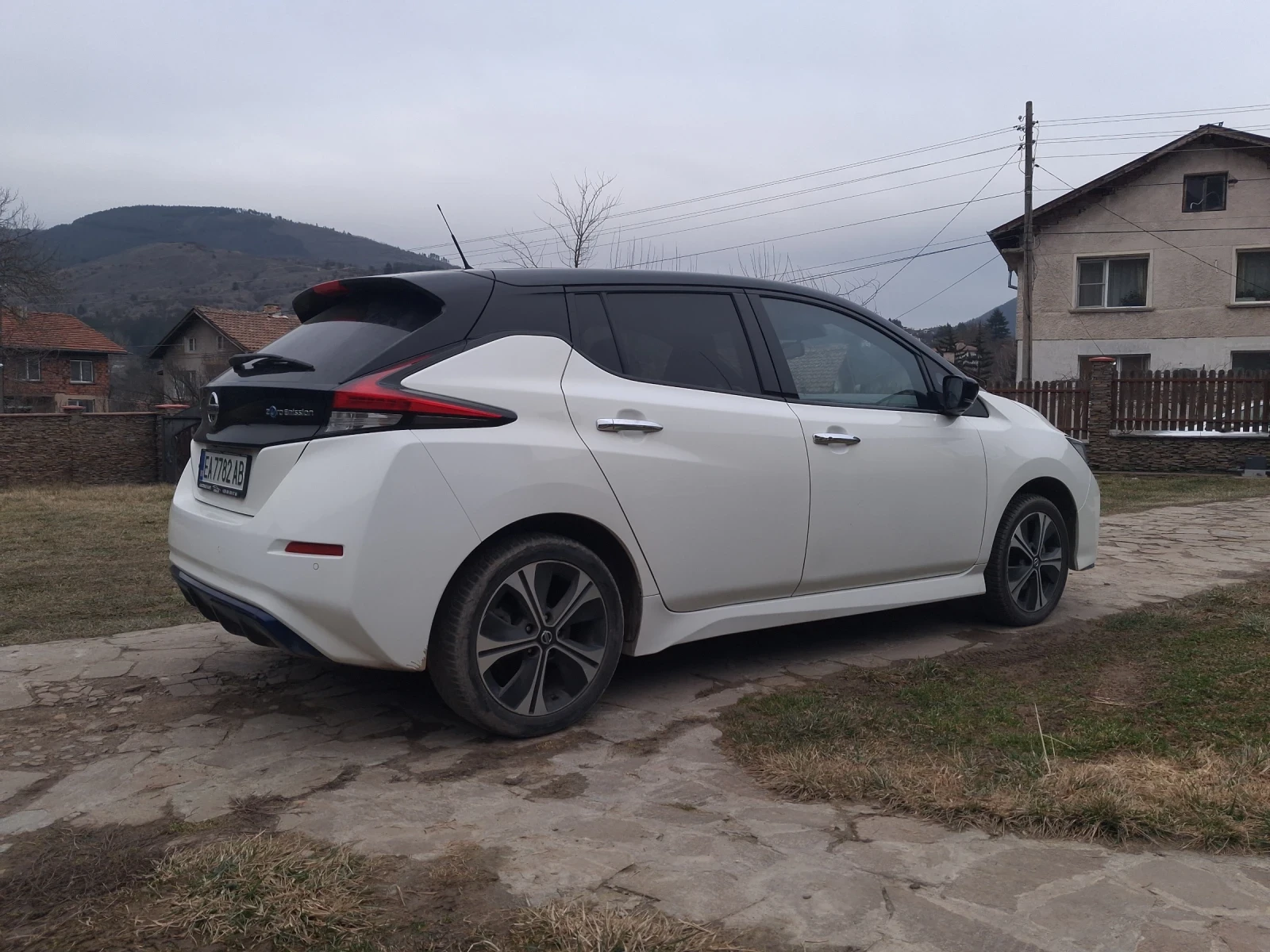 Nissan Leaf  62kW, ProPilot, OTA Update, снимка 6 - Автомобили и джипове - 53705051