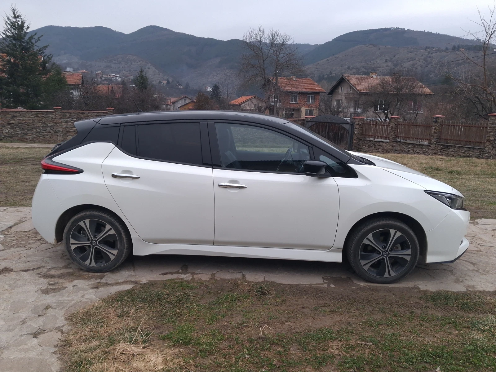 Nissan Leaf  62kW, ProPilot, OTA Update, снимка 7 - Автомобили и джипове - 53705051