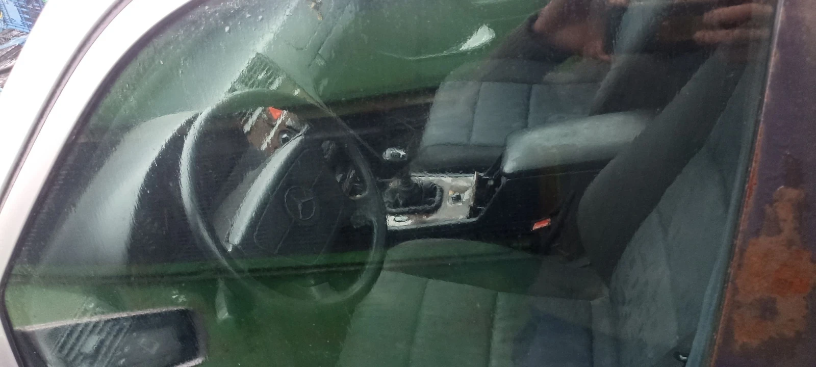 Mercedes-Benz C 180, снимка 2 - Автомобили и джипове - 53889744