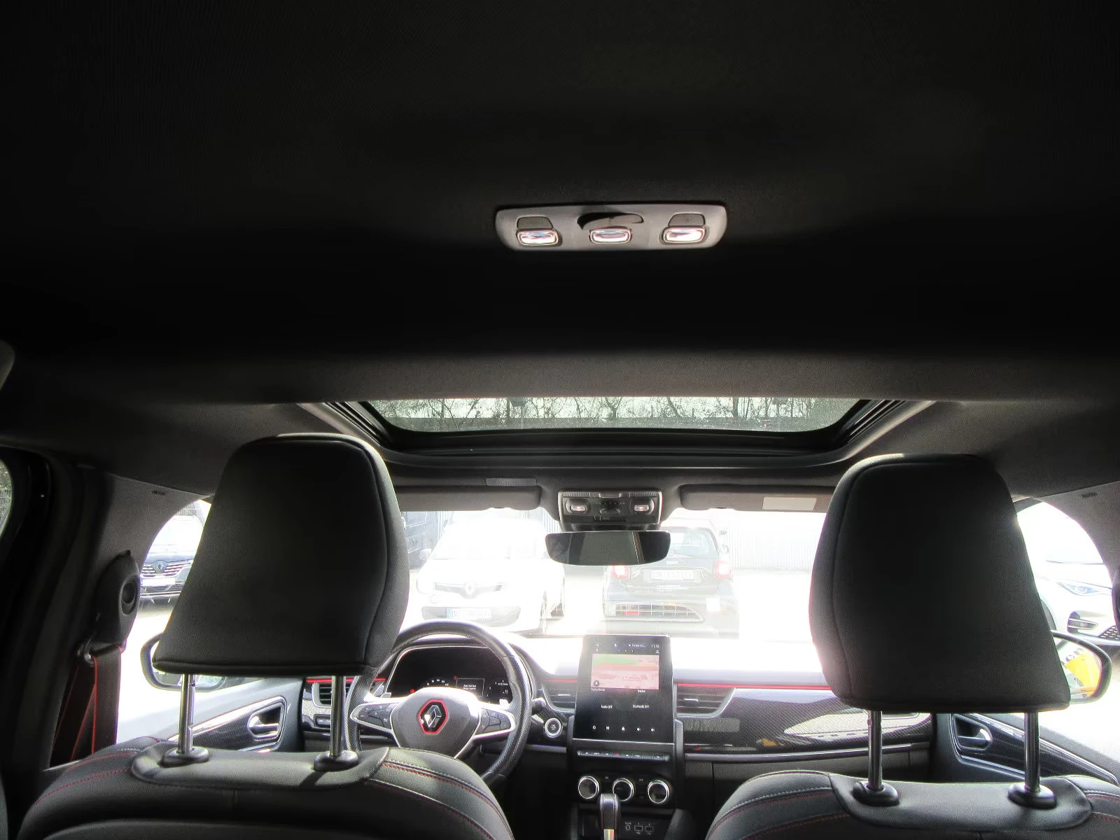 Renault Arkana TCe/160HP/RS-LINE/CAM/BOSE/NAVI/CPLAY/103q, снимка 13 - Автомобили и джипове - 54042714