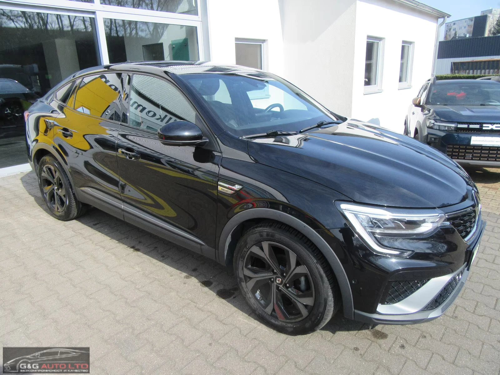 Renault Arkana TCe/160HP/RS-LINE/CAM/BOSE/NAVI/CPLAY/103q, снимка 4 - Автомобили и джипове - 54042714