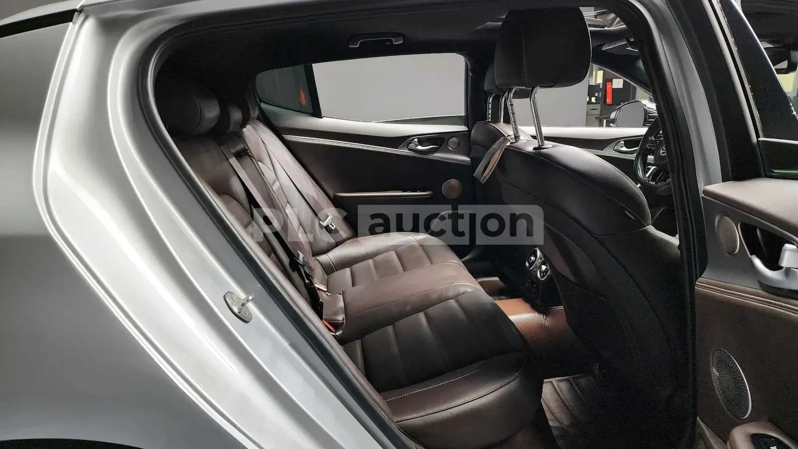 Kia Stinger GT* 3.3 TURBO* ОБДУХВАНЕ* 360 CAMS, снимка 12 - Автомобили и джипове - 54126753