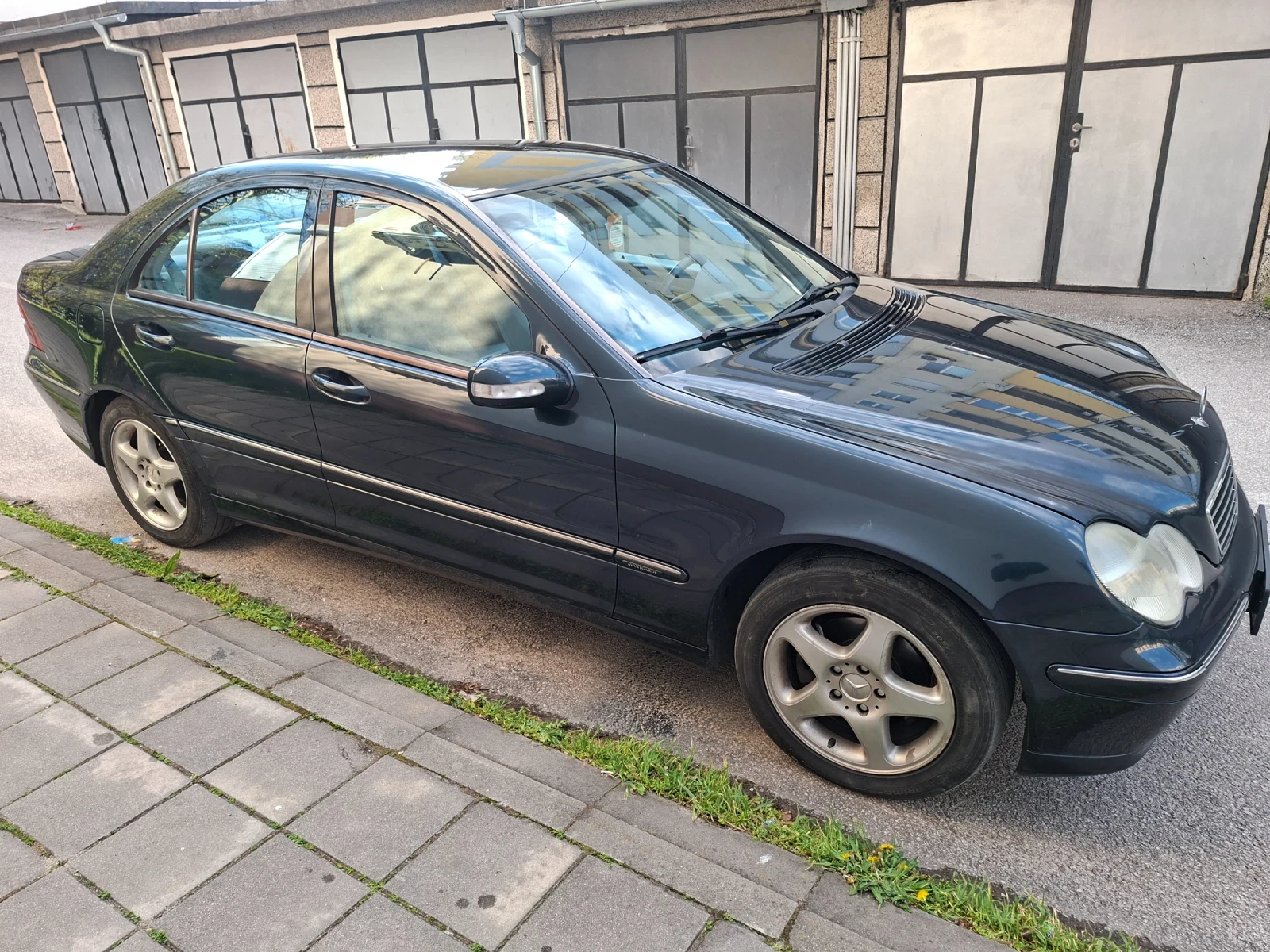 Mercedes-Benz C 220, снимка 7 - Автомобили и джипове - 54310149
