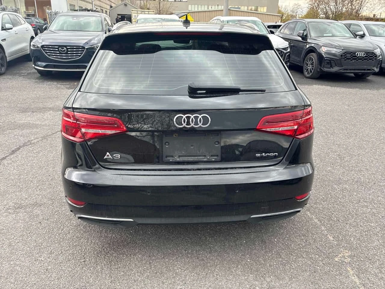 Audi E-Tron ПОДГРЕВ * ШИБИДАХ * ПРЕДСТАВИТЕЛСТВО AUDI, снимка 5 - Автомобили и джипове - 54467719