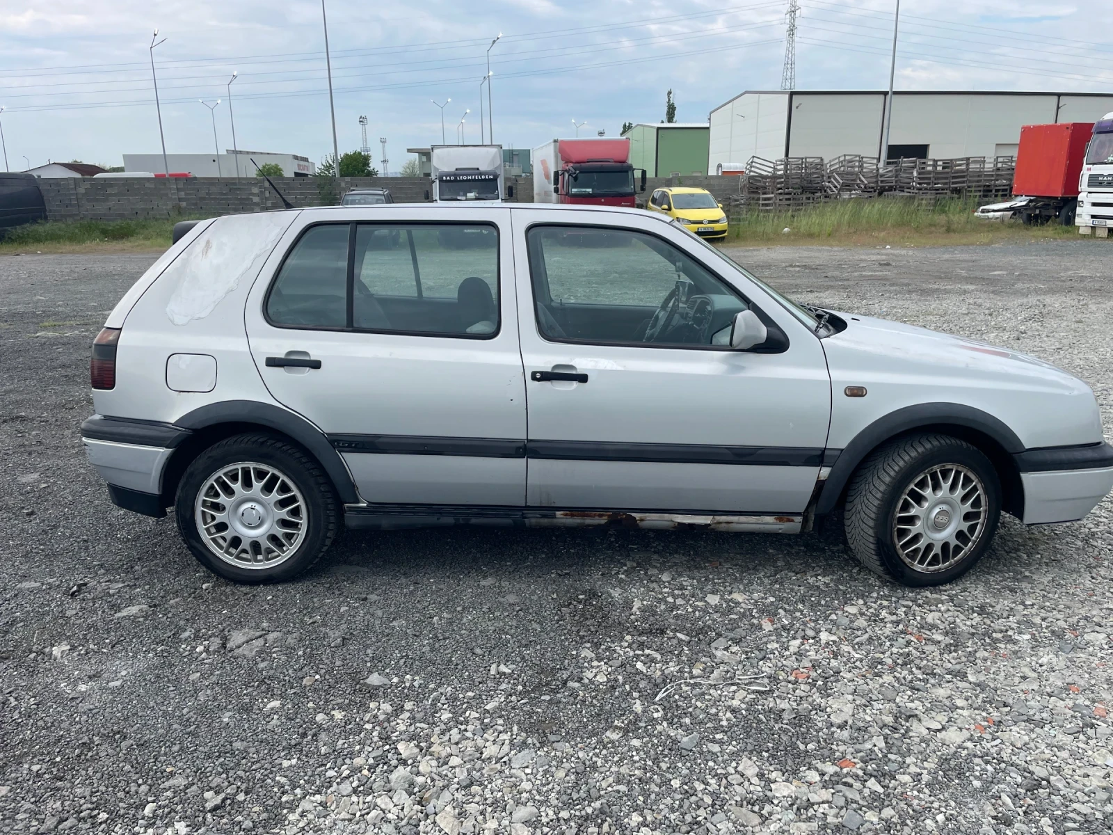 VW Golf, снимка 7 - Автомобили и джипове - 54796761