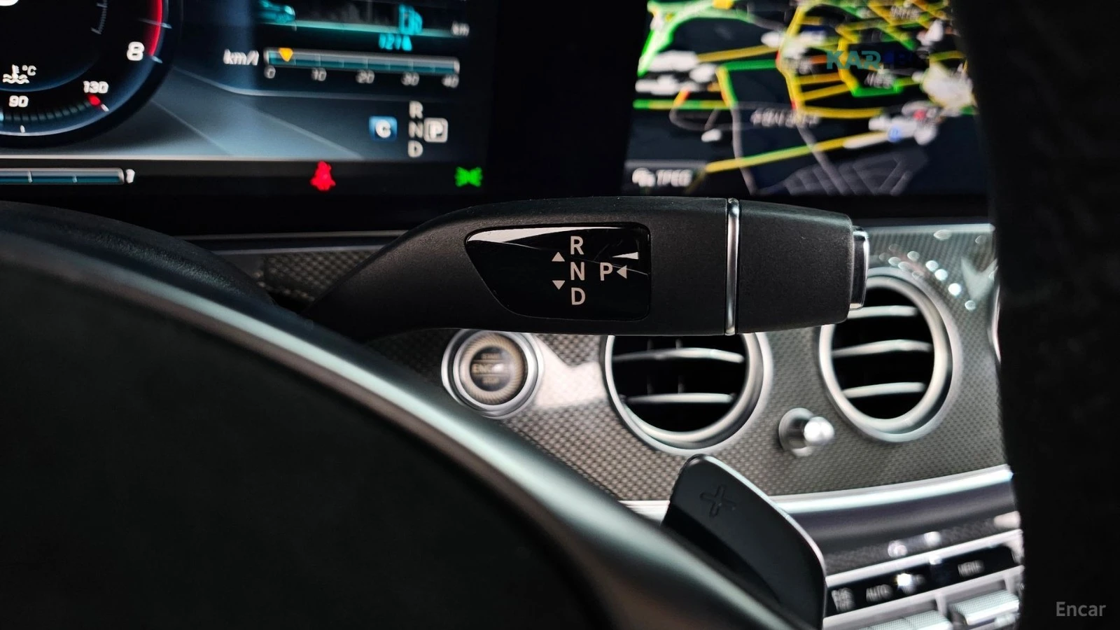 Mercedes-Benz E 300 4MATIC* AMG-LINE* FULL-ASSISTS* 3D-BURMESTER* PANO, снимка 11 - Автомобили и джипове - 54812235