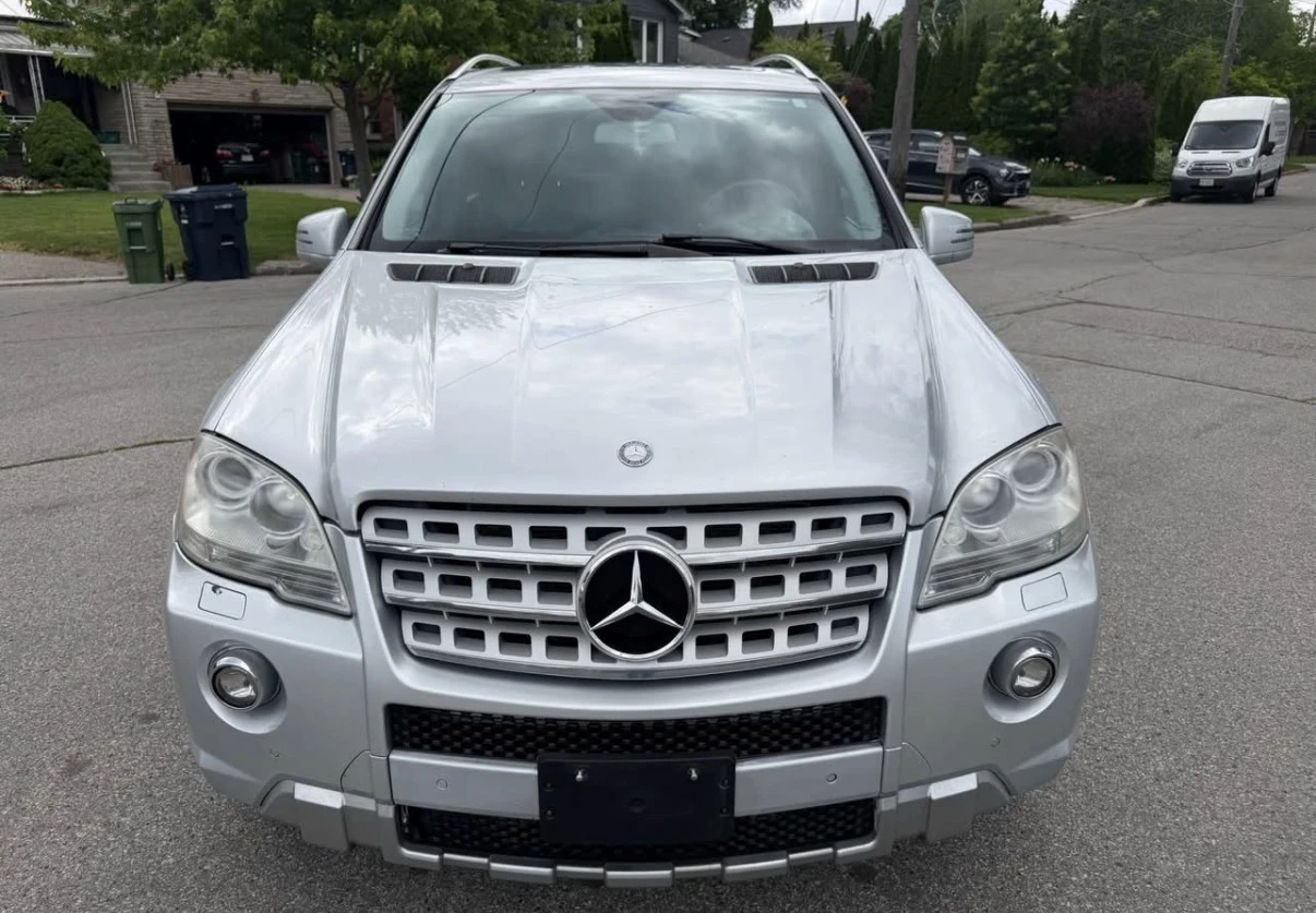 Mercedes-Benz ML 550 AMG * ОБДУХВАНЕ * KEYLESS * AIRMATIC * CARFAX * , снимка 2 - Автомобили и джипове - 54864194