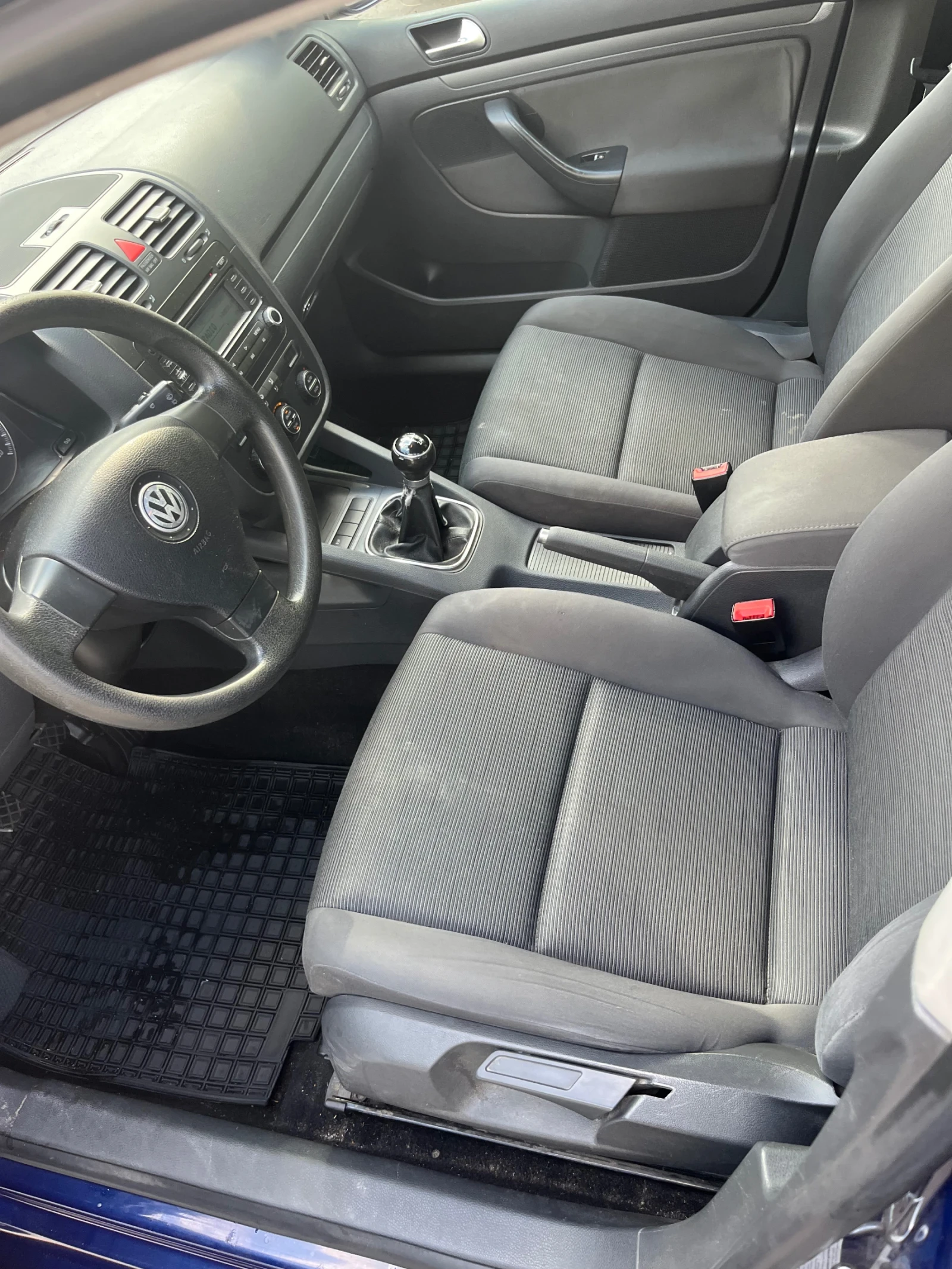 VW Golf 1.4 i 75к. клима, снимка 9 - Автомобили и джипове - 55509753