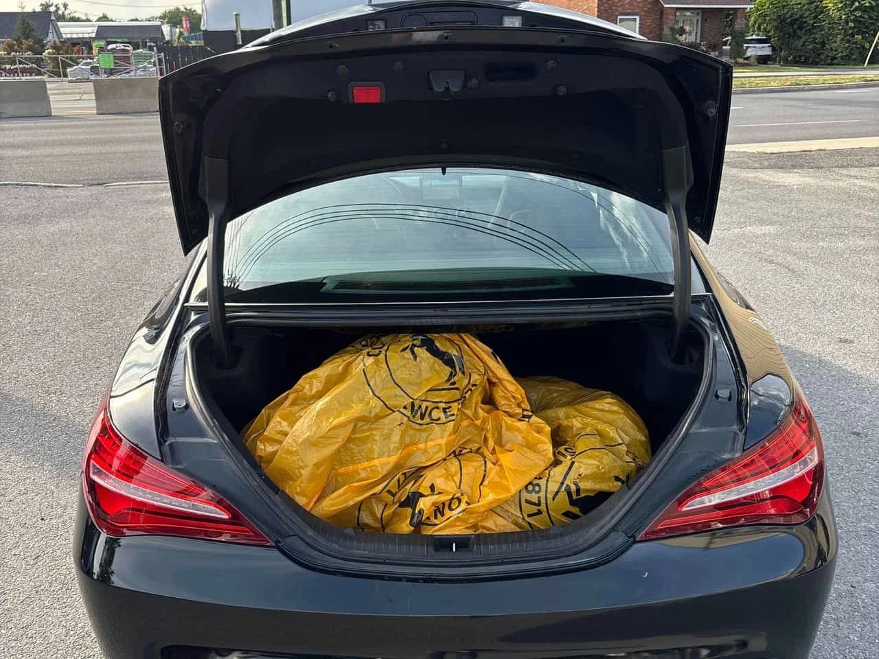Mercedes-Benz CLA 250  * CARFAX * БЕЗ ПЪРВОНАЧАЛНА ВНОСКА, снимка 12 - Автомобили и джипове - 55632529