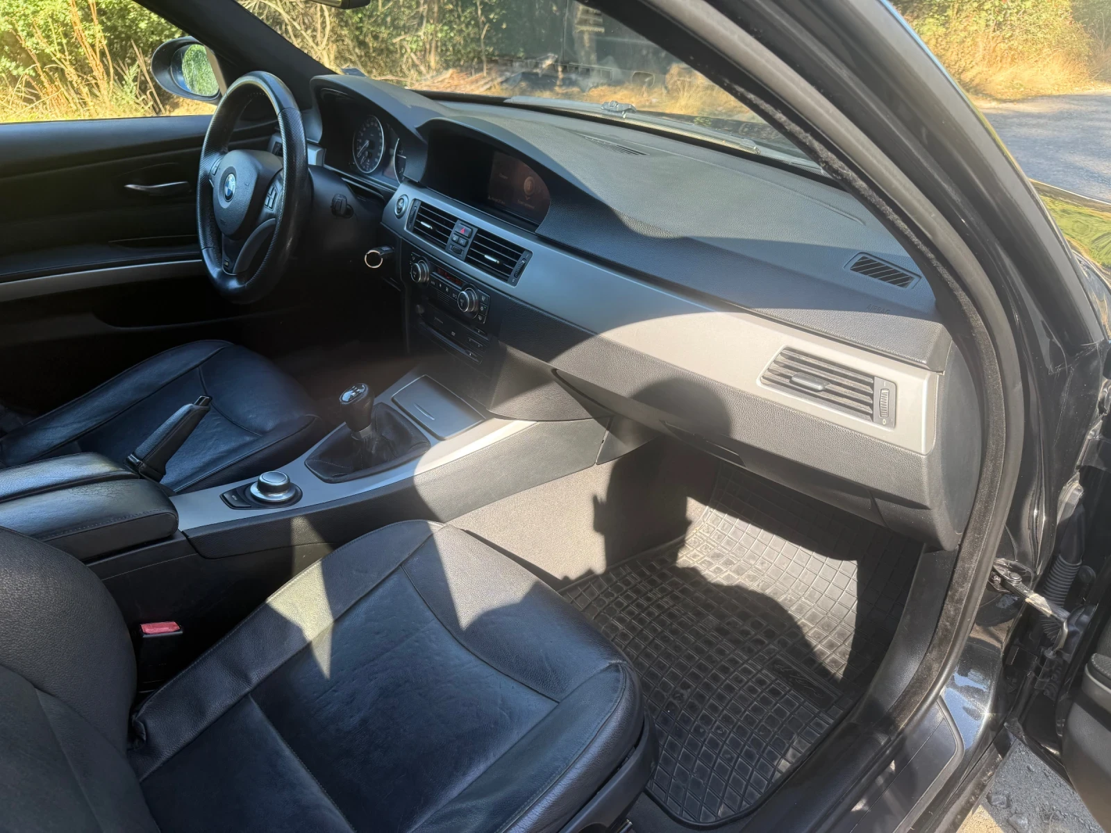 BMW 320 D 163ks Navi Xenon Обслужена, снимка 9 - Автомобили и джипове - 56059784