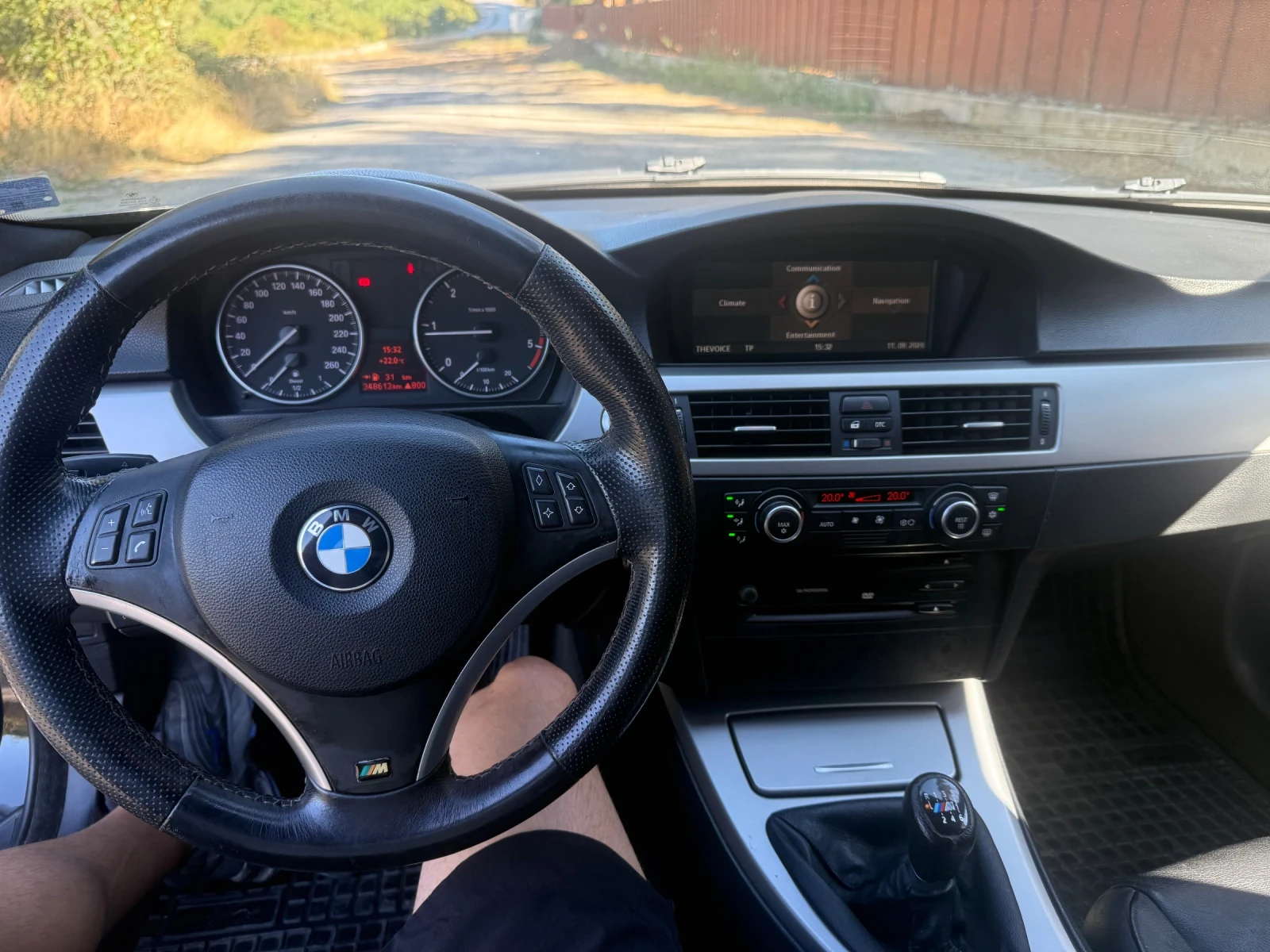 BMW 320 D 163ks Navi Xenon Обслужена, снимка 12 - Автомобили и джипове - 56059784
